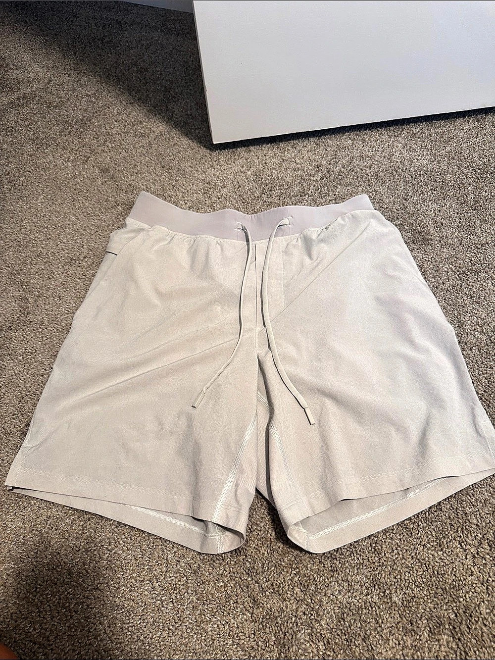 Lululemon Pace Breaker Short 7" Athletic Shorts White